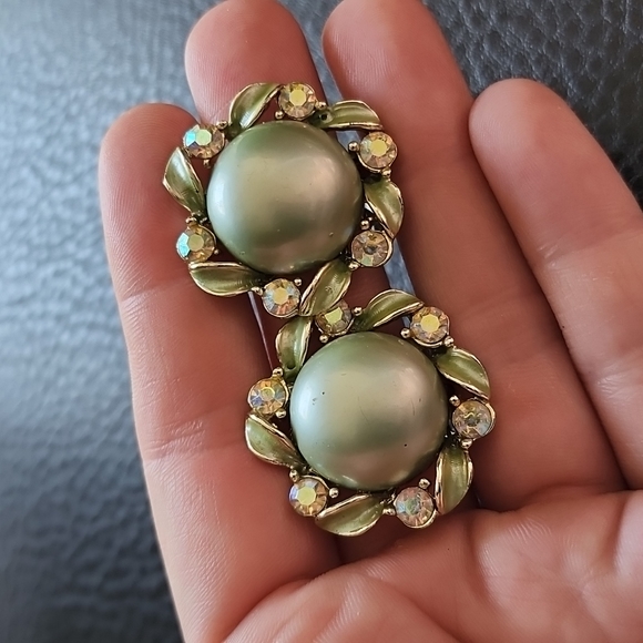 VTG Karu Arke Inc clip on earrings - Picture 2 of 8